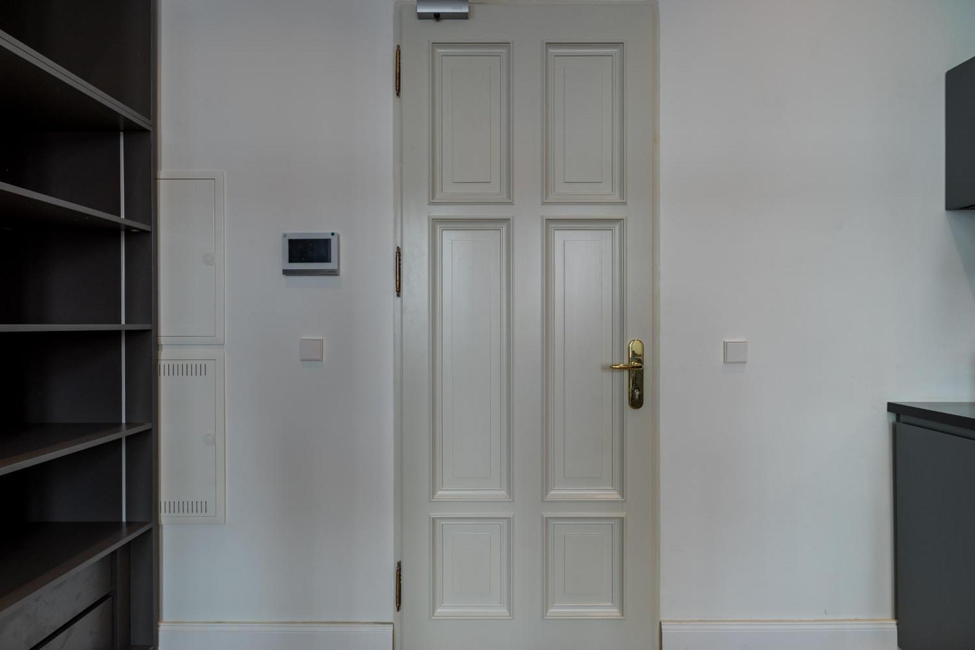 Kraus7 Ron Apartment *