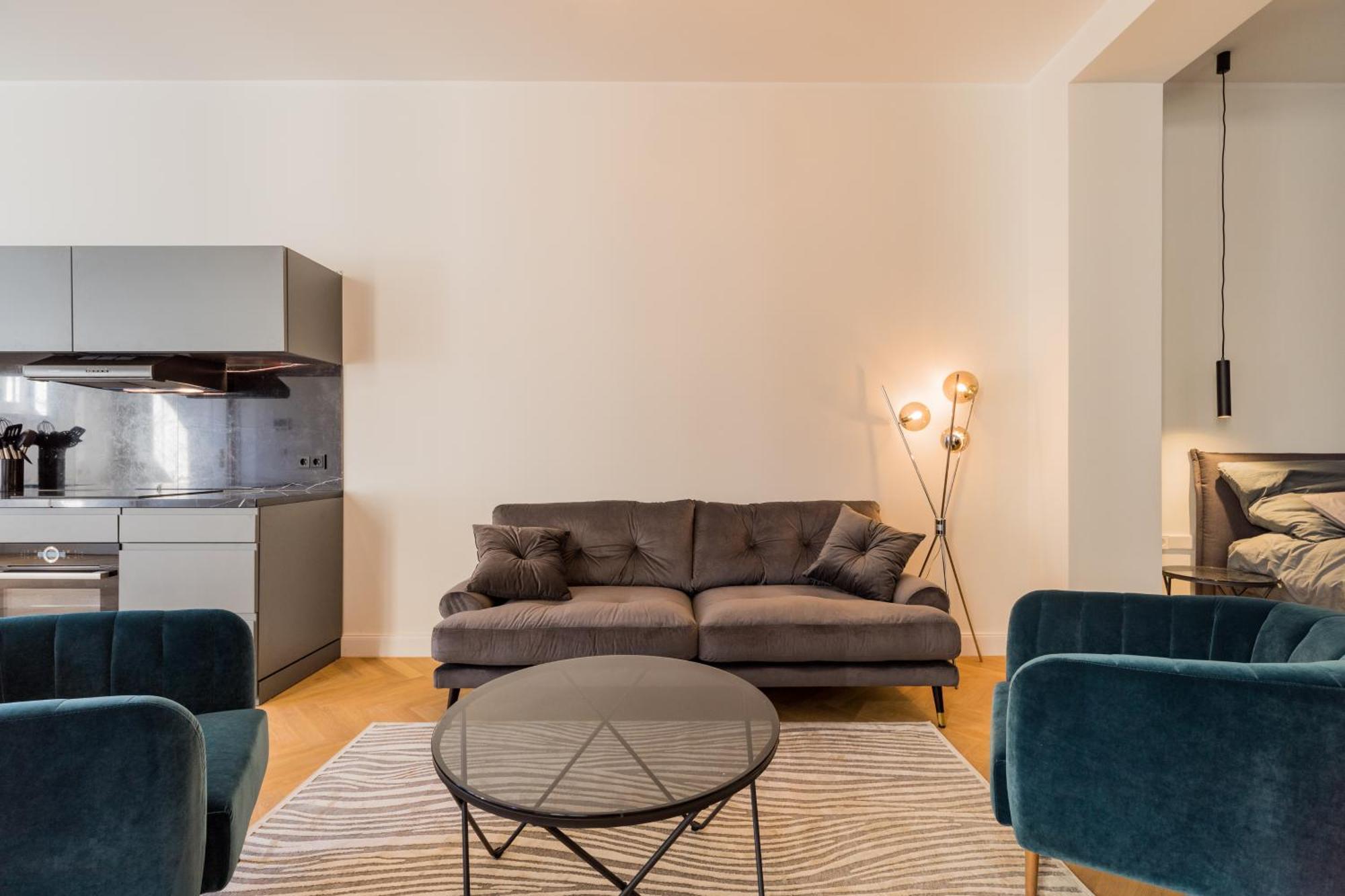 Kraus7 Ron Apartment