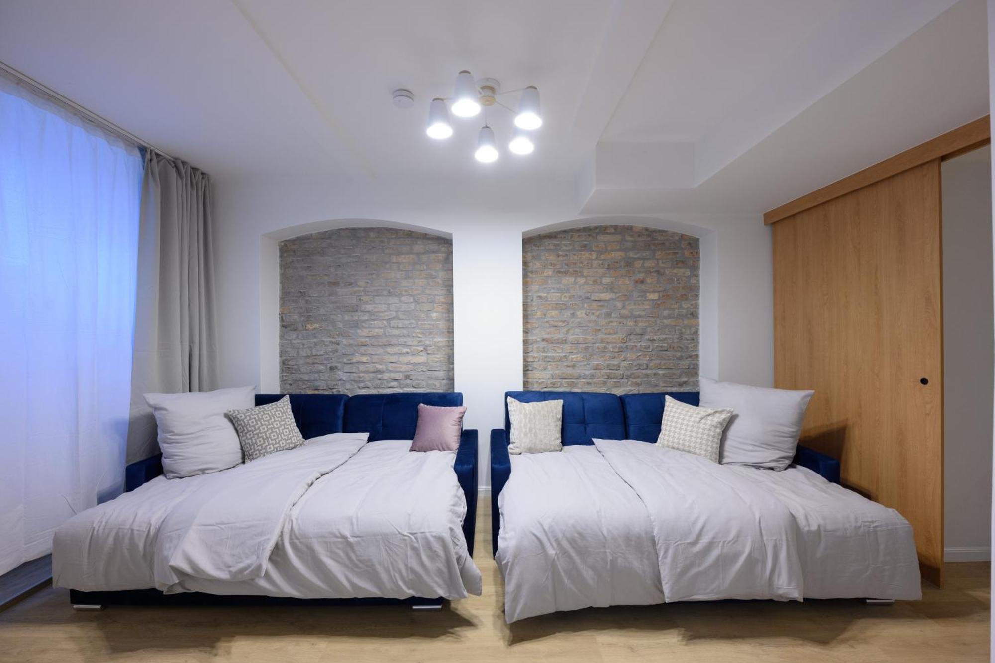 Kraus7 Ron Apartment